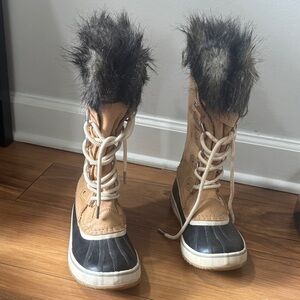 Women's Tan and Black Fur-Lined Boots